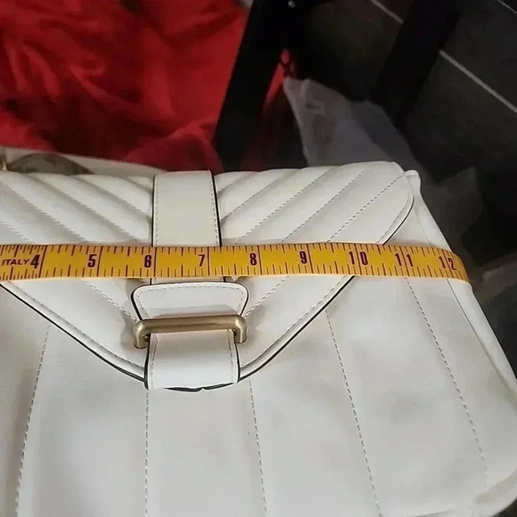 Brand New white shoulder bag with wallet - Picture 4 of 10